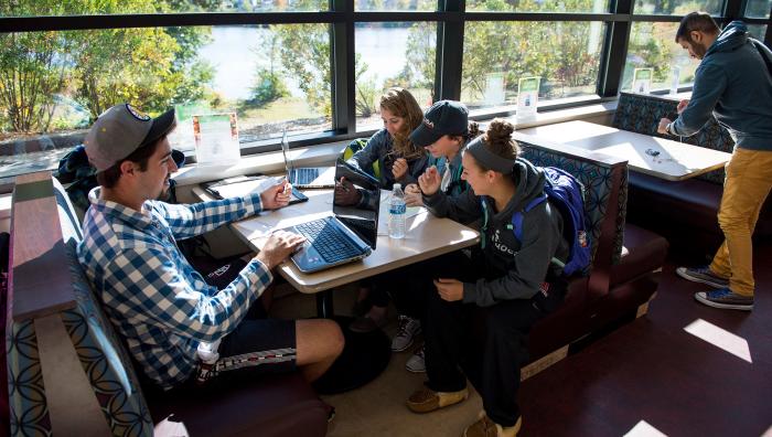 Students enjoying lunch in the Student Union